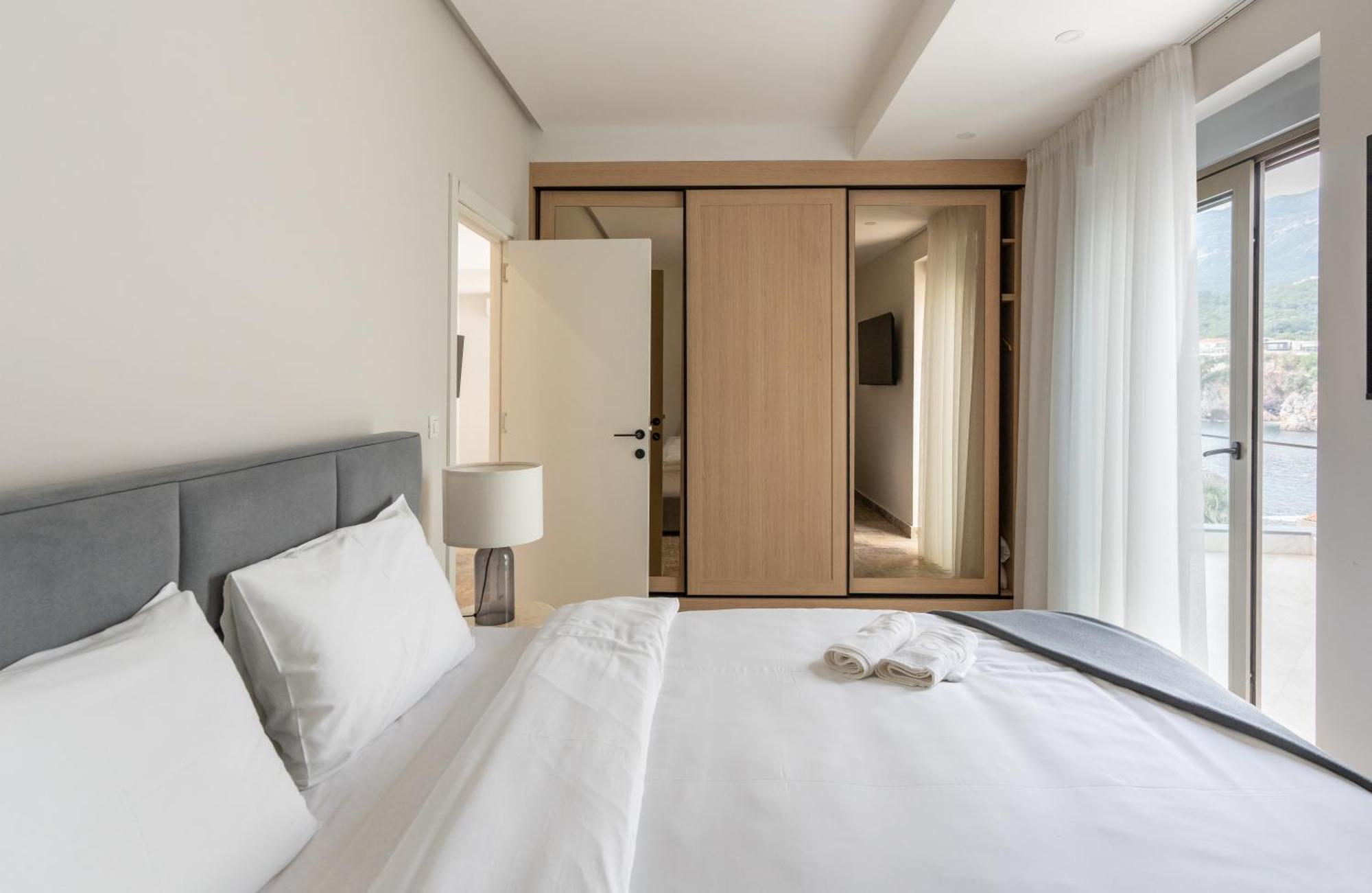 Blanche Cliff Apartments Светі-Стефан Екстер'єр фото